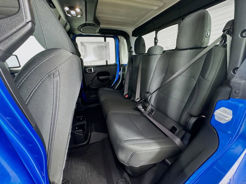 Certified 2021 Jeep Gladiator Willys image 23