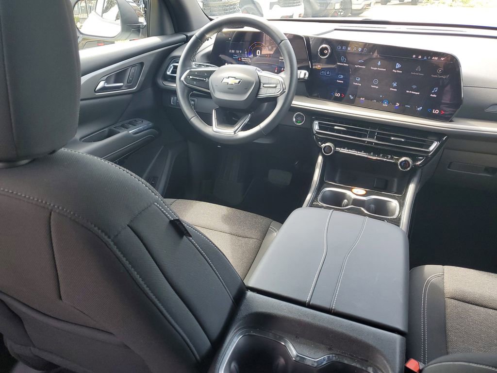 Used 2026 Chevrolet Traverse LT w/ Driver Confidence Package FWD image 12