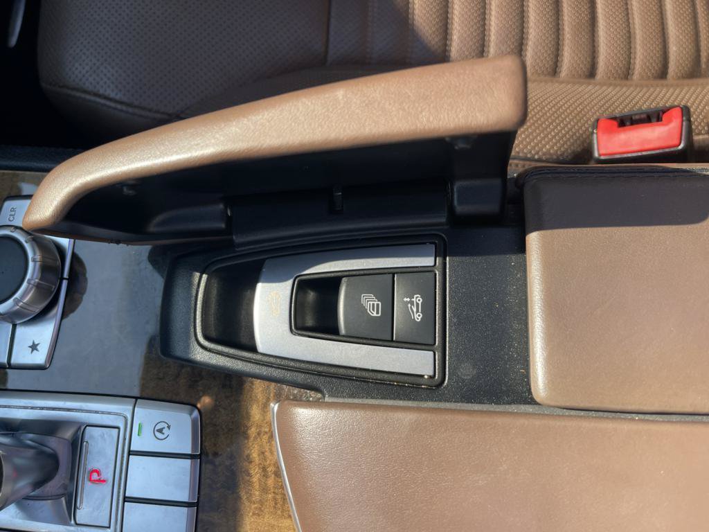 Used 2015 Mercedes-Benz SL 400 image 6