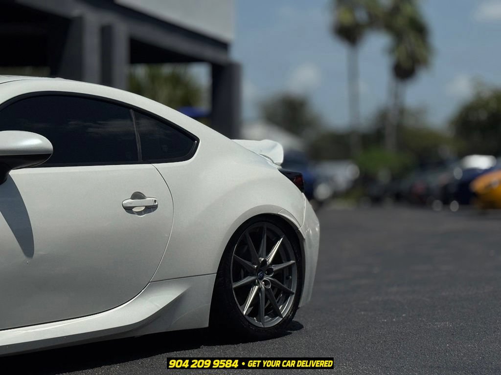 Used 2022 Subaru BRZ Limited RWD image 3
