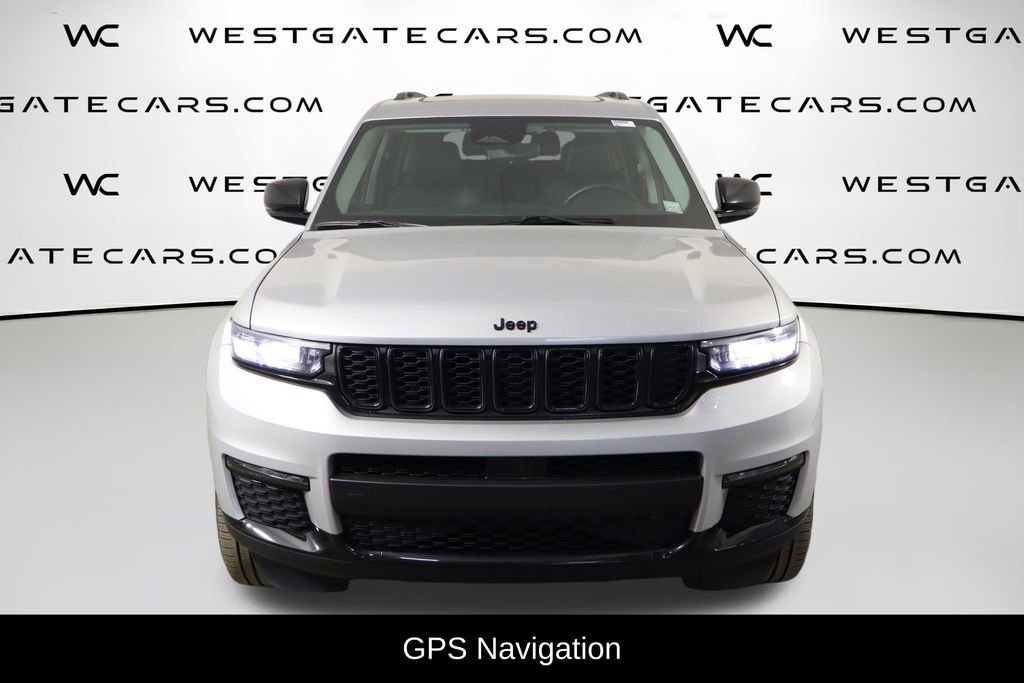 Used 2022 Jeep Grand Cherokee L Limited w/ Black Appearance Package RWD image 2