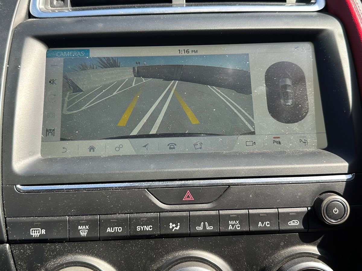 Used 2019 Jaguar E-PACE R-Dynamic SE image 28