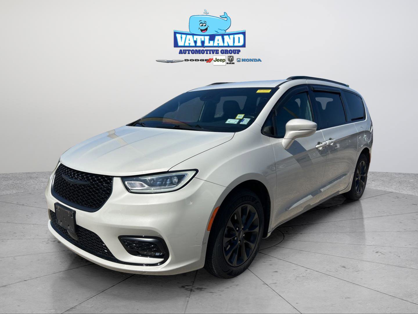 Certified 2021 Chrysler Pacifica Touring-L w/ S Appearance Package image 20