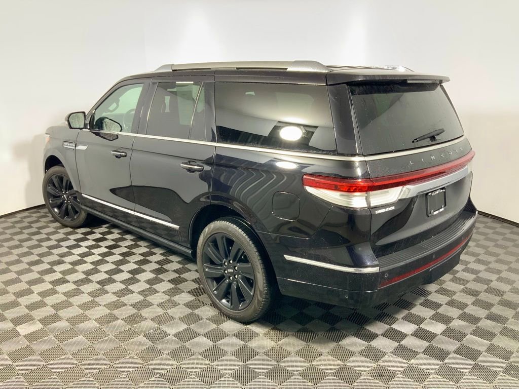 Used 2024 Lincoln Navigator Reserve image 13
