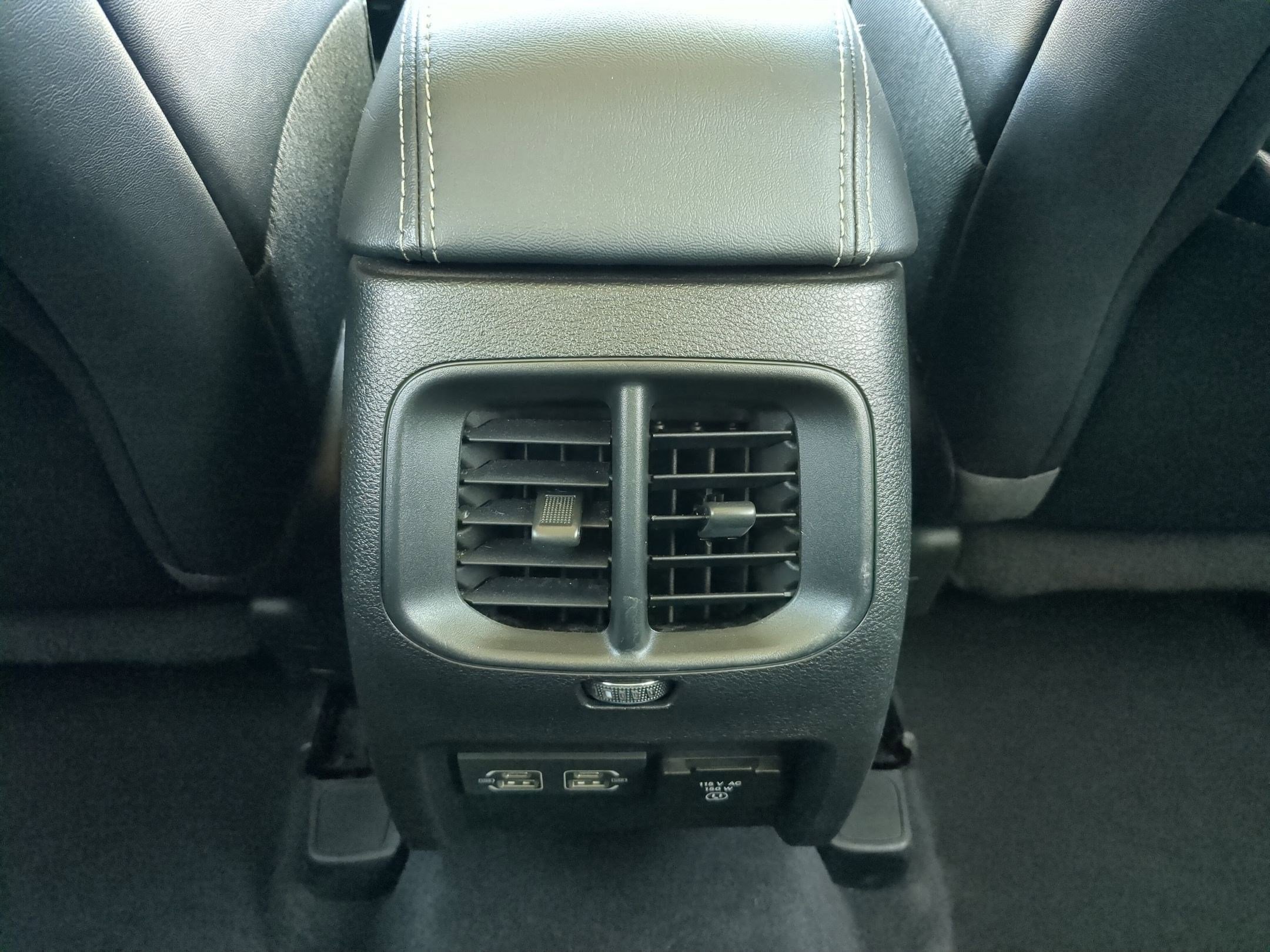 Used 2023 Jeep Cherokee Altitude Lux image 29
