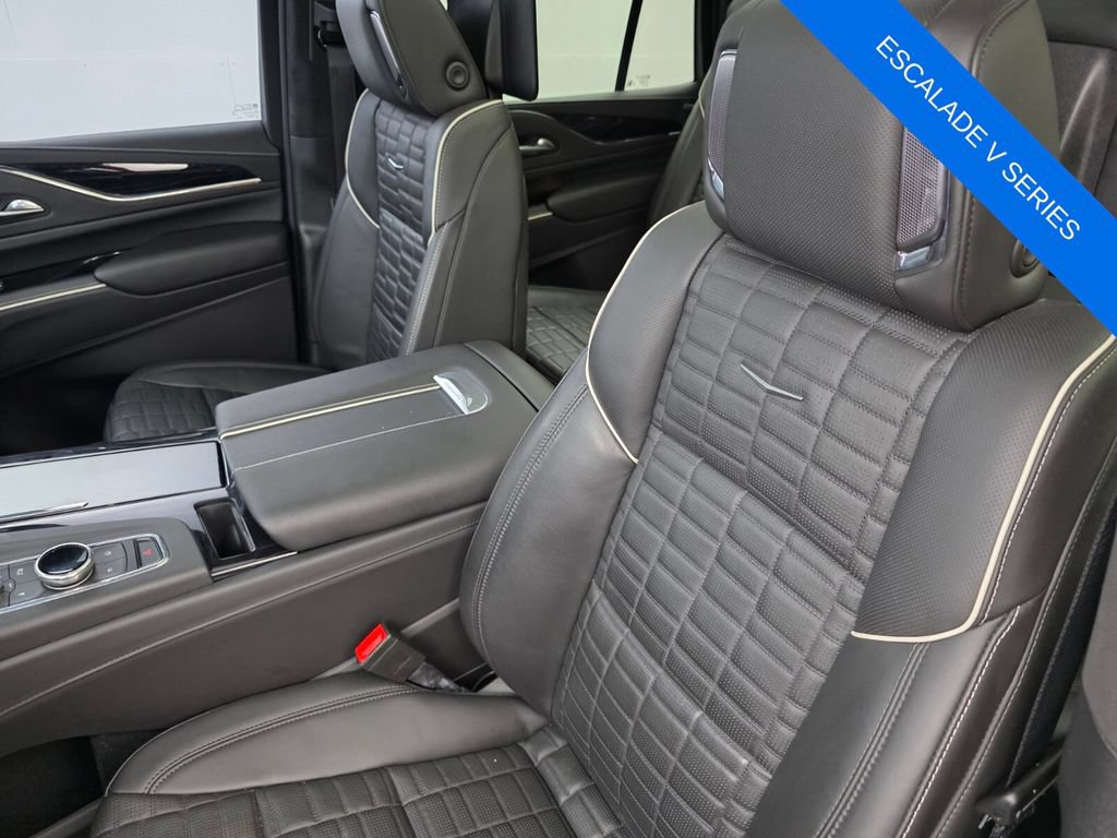 Used 2024 Cadillac Escalade V AWD/4WD image 11