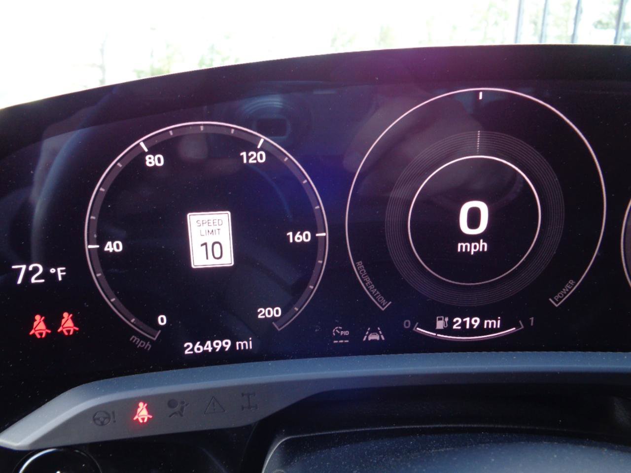 Used 2020 Porsche Taycan 4S image 19