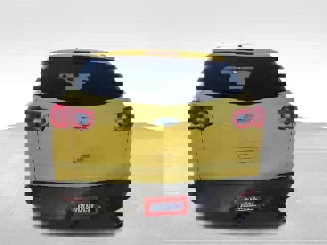 Used 2010 Chevrolet Traverse LT FWD image 4