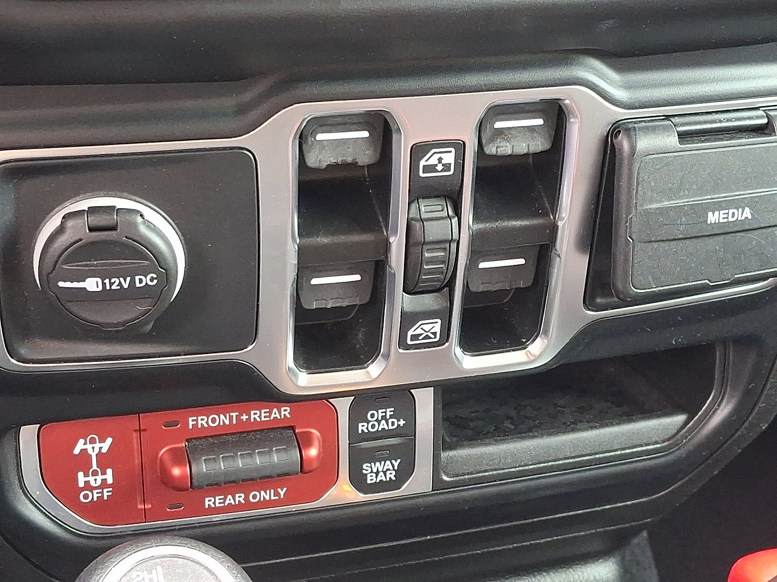 Used 2023 Jeep Wrangler Unlimited Rubicon image 28