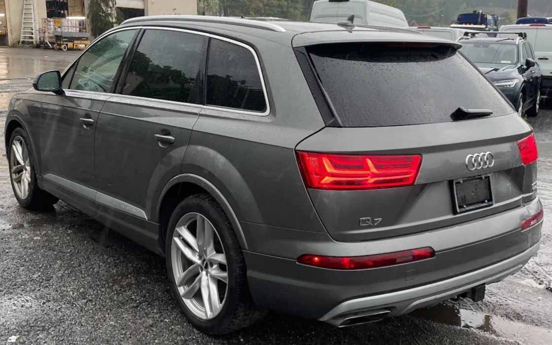 Used 2018 Audi Q7 3.0T Prestige w/ Prestige Package AWD/4WD image 3
