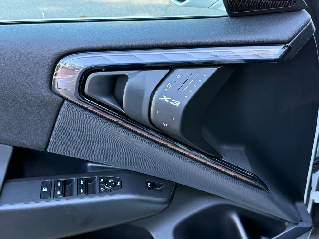 Used 2025 BMW X3 xDrive30i image 19