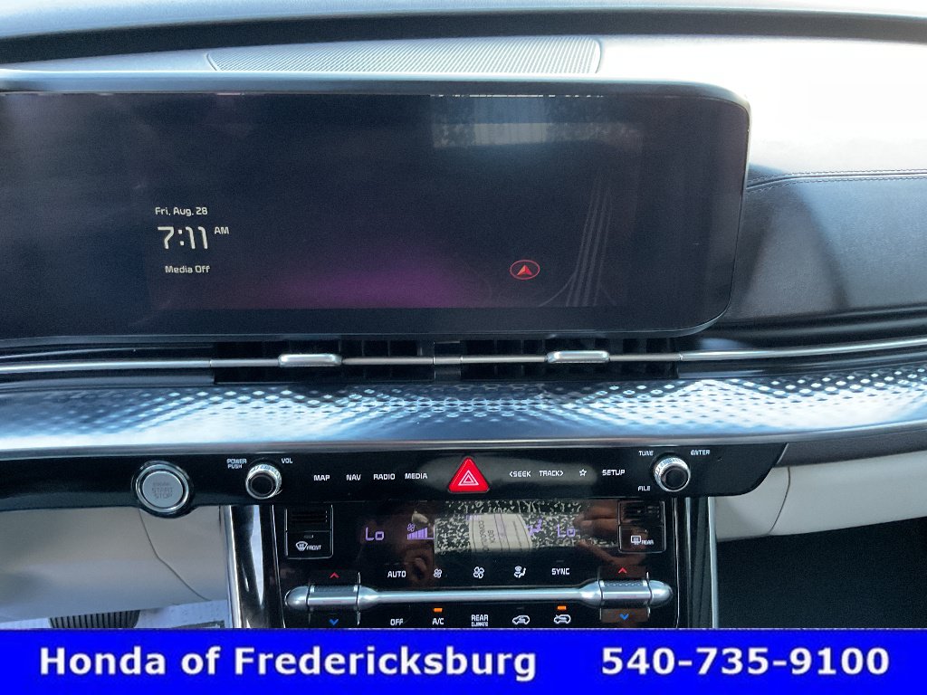 Used 2023 Kia Carnival SX Prestige FWD image 40