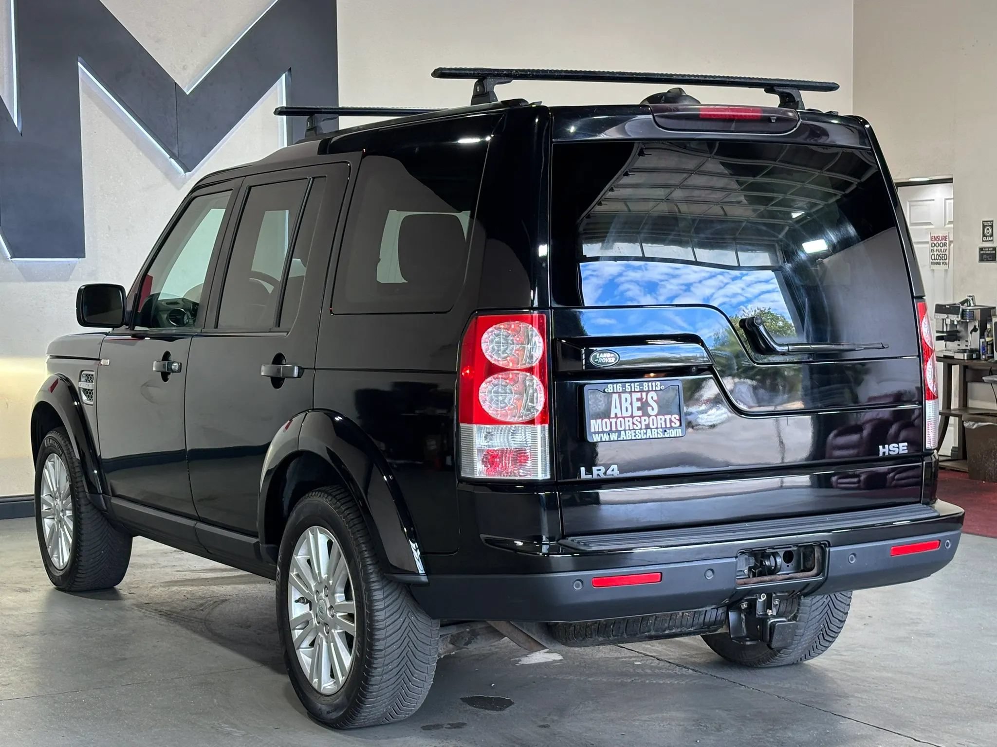 Used 2011 Land Rover LR4 HSE LUX AWD/4WD image 6