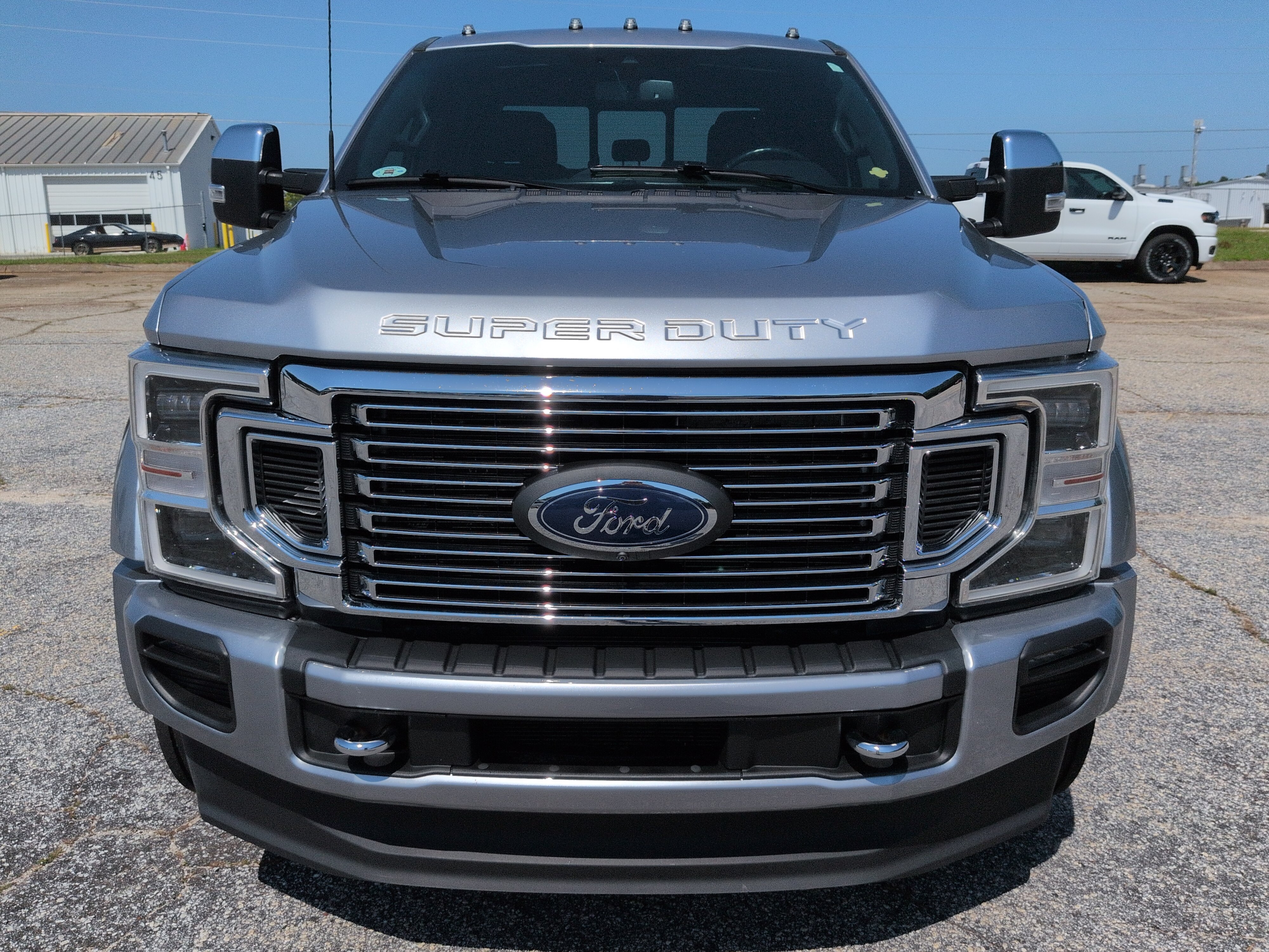 Certified 2022 Ford F450 Platinum w/ FX4 Off-Road Package AWD/4WD image 7