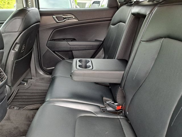 Used 2025 Kia Sportage EX FWD image 29