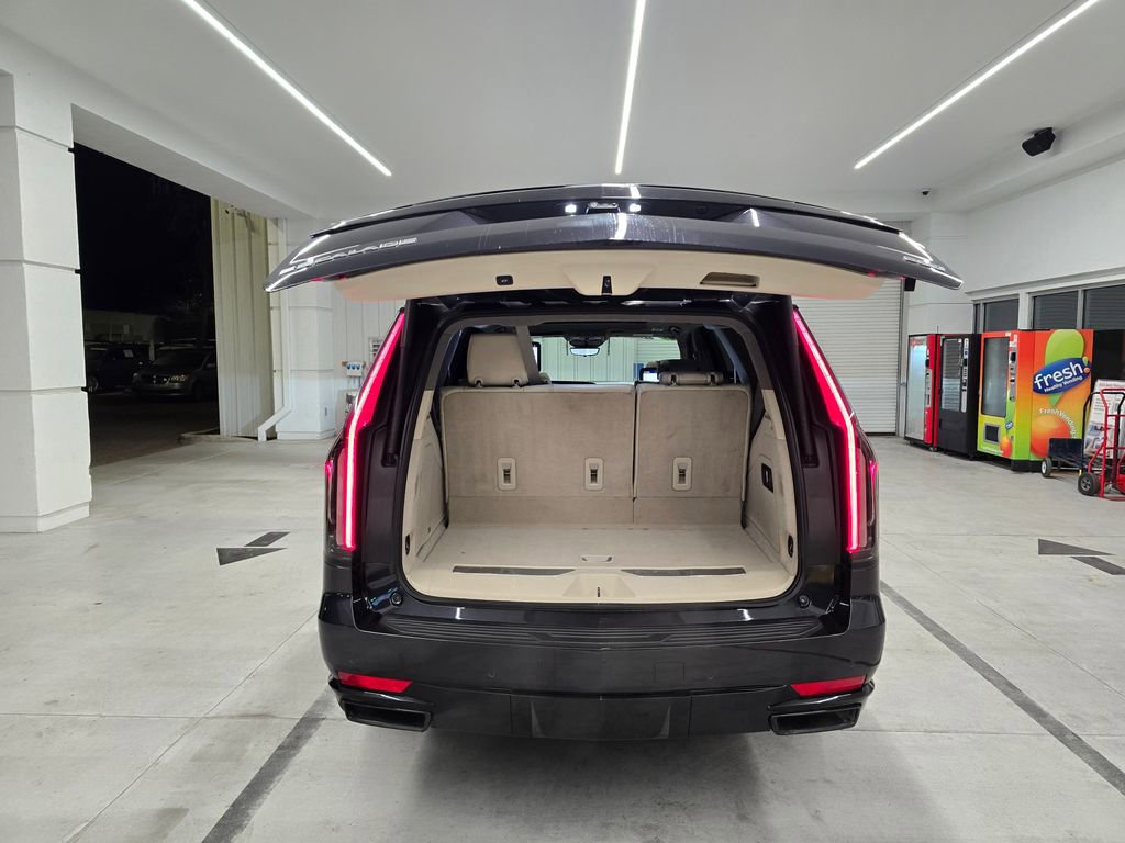 Used 2023 Cadillac Escalade Sport Platinum AWD/4WD image 46