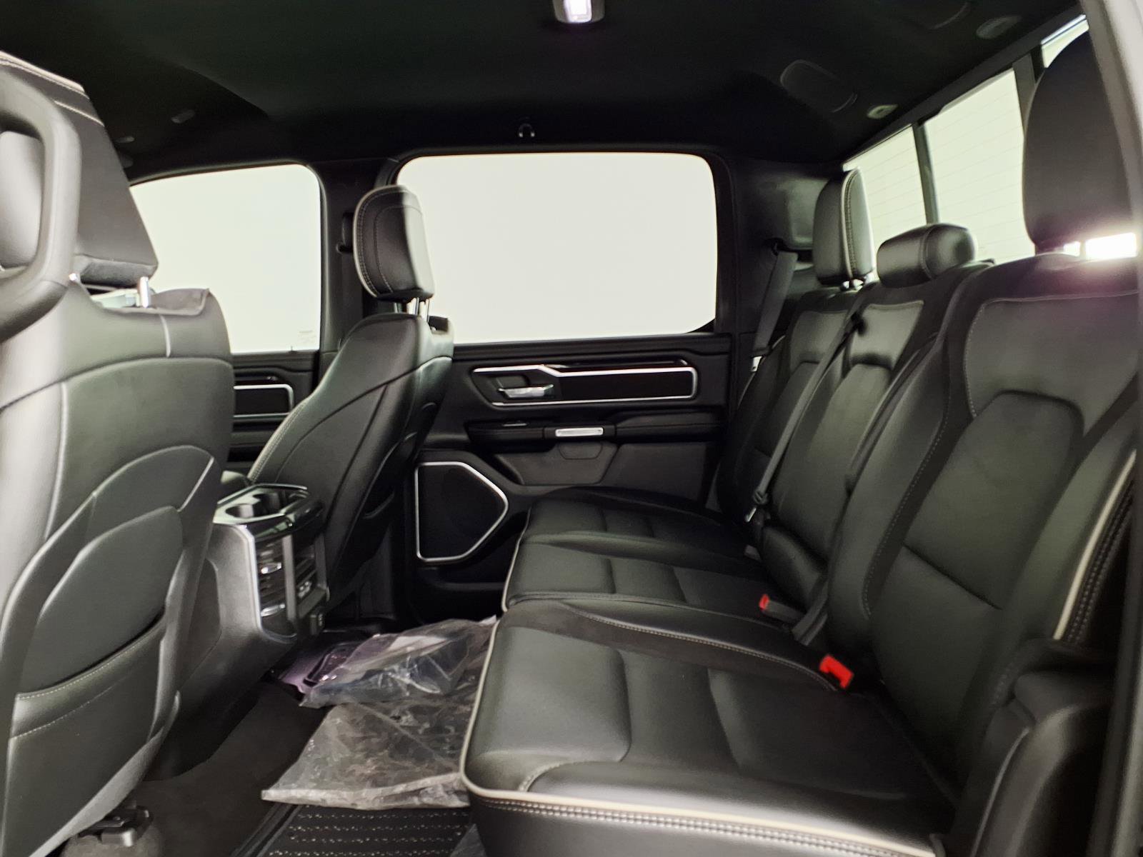 Used 2021 RAM 1500 Laramie w/ Sport Appearance Package AWD/4WD image 13