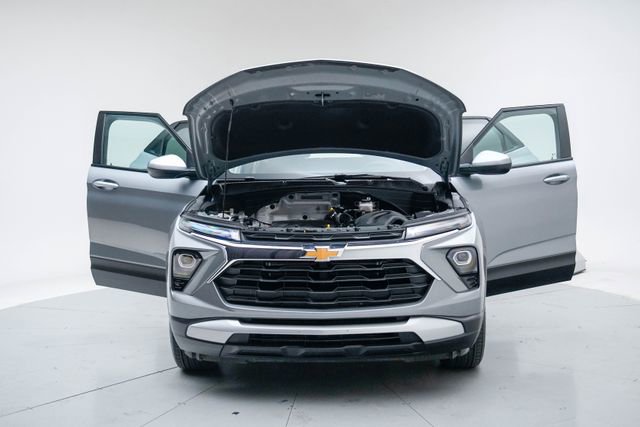 Used 2024 Chevrolet TrailBlazer LT w/ Driver Confidence Package FWD image 17