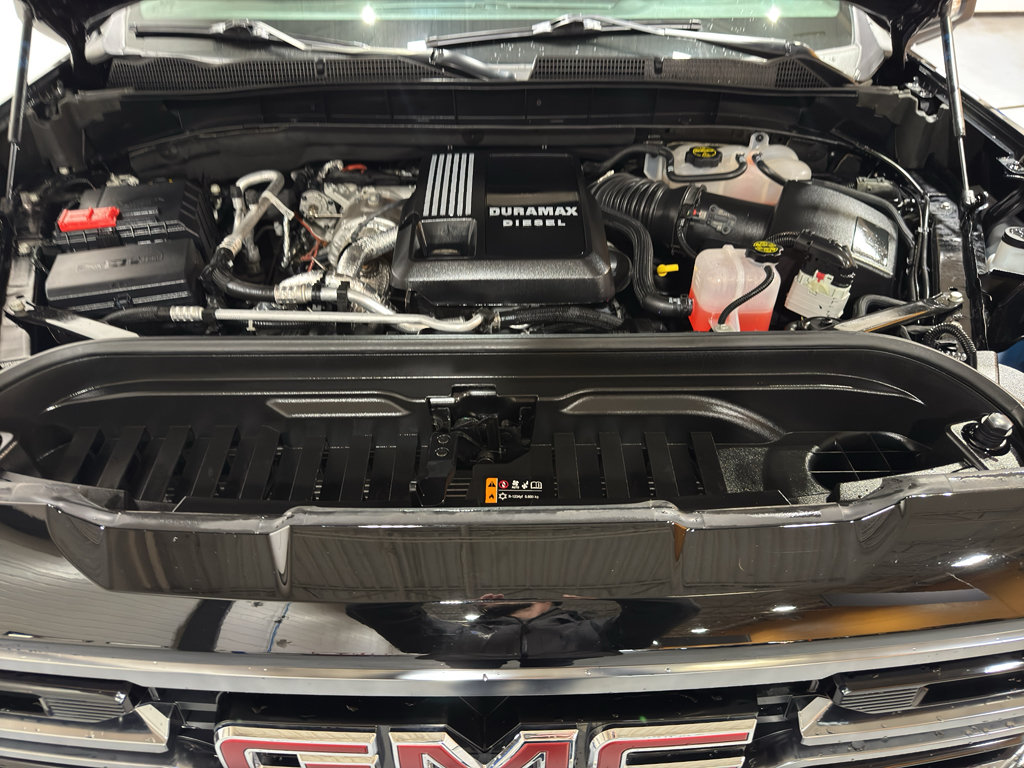 Used 2025 GMC Sierra 1500 AT4 w/ AT4 Premium Package AWD/4WD image 42