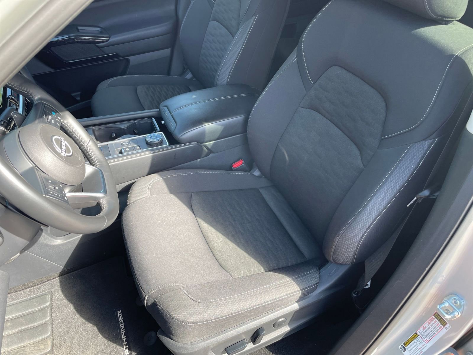 Used 2025 Nissan Pathfinder SV AWD/4WD image 39
