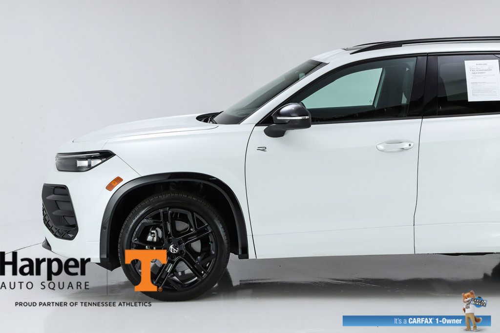 New 2025 Volkswagen Tiguan SE R-Line AWD/4WD image 42
