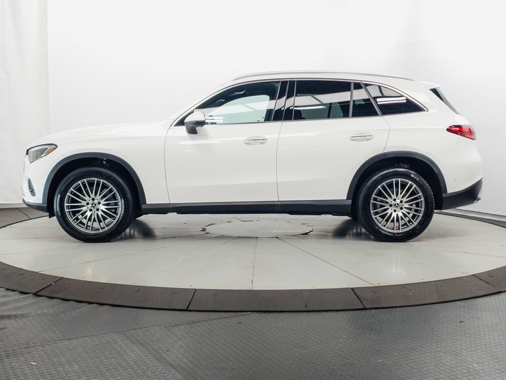 Certified 2026 Mercedes-Benz GLC 300 4MATIC image 4