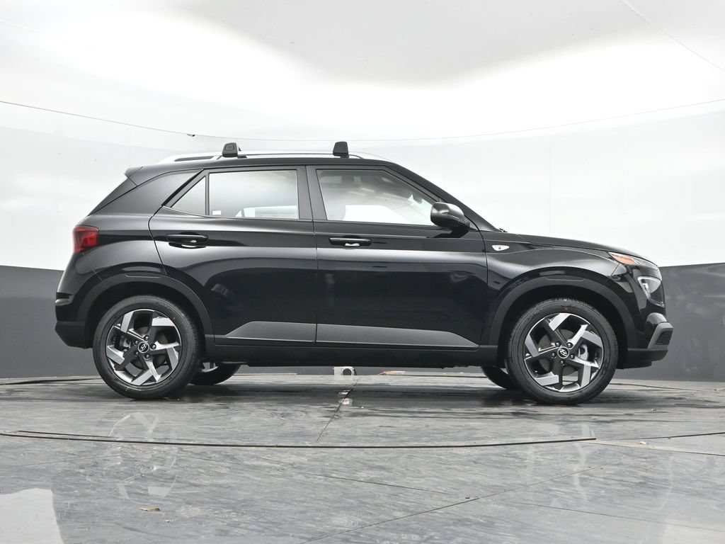 New 2026 Hyundai Venue SEL FWD image 40