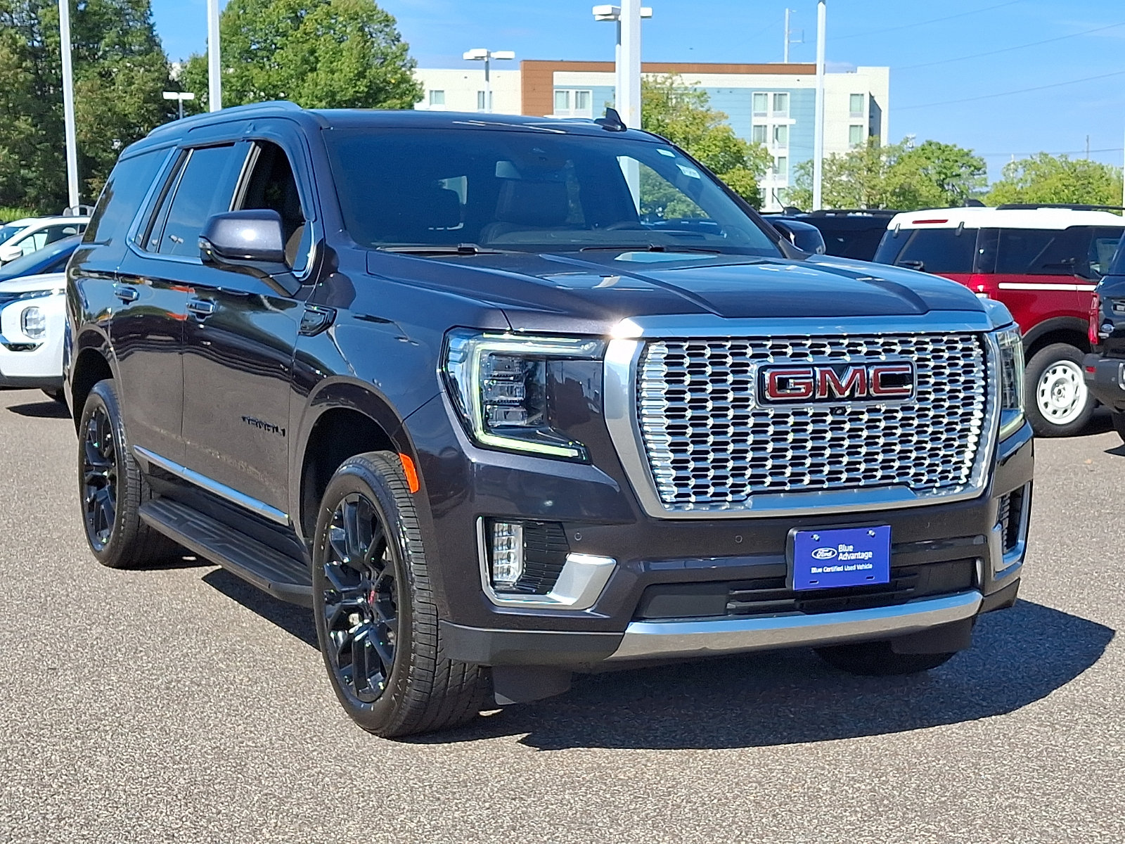 Used 2024 GMC Yukon Denali w/ Max Trailering Package AWD/4WD image 2