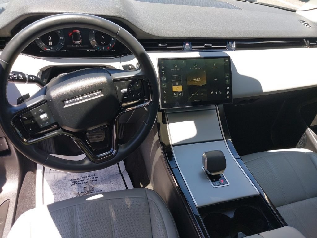 Used 2024 Land Rover Range Rover Evoque S AWD/4WD image 16