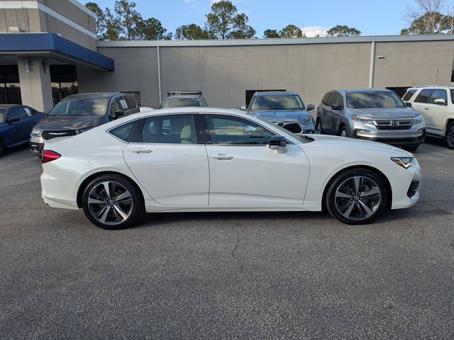 Certified 2025 Acura TLX w/ Technology Package image 3