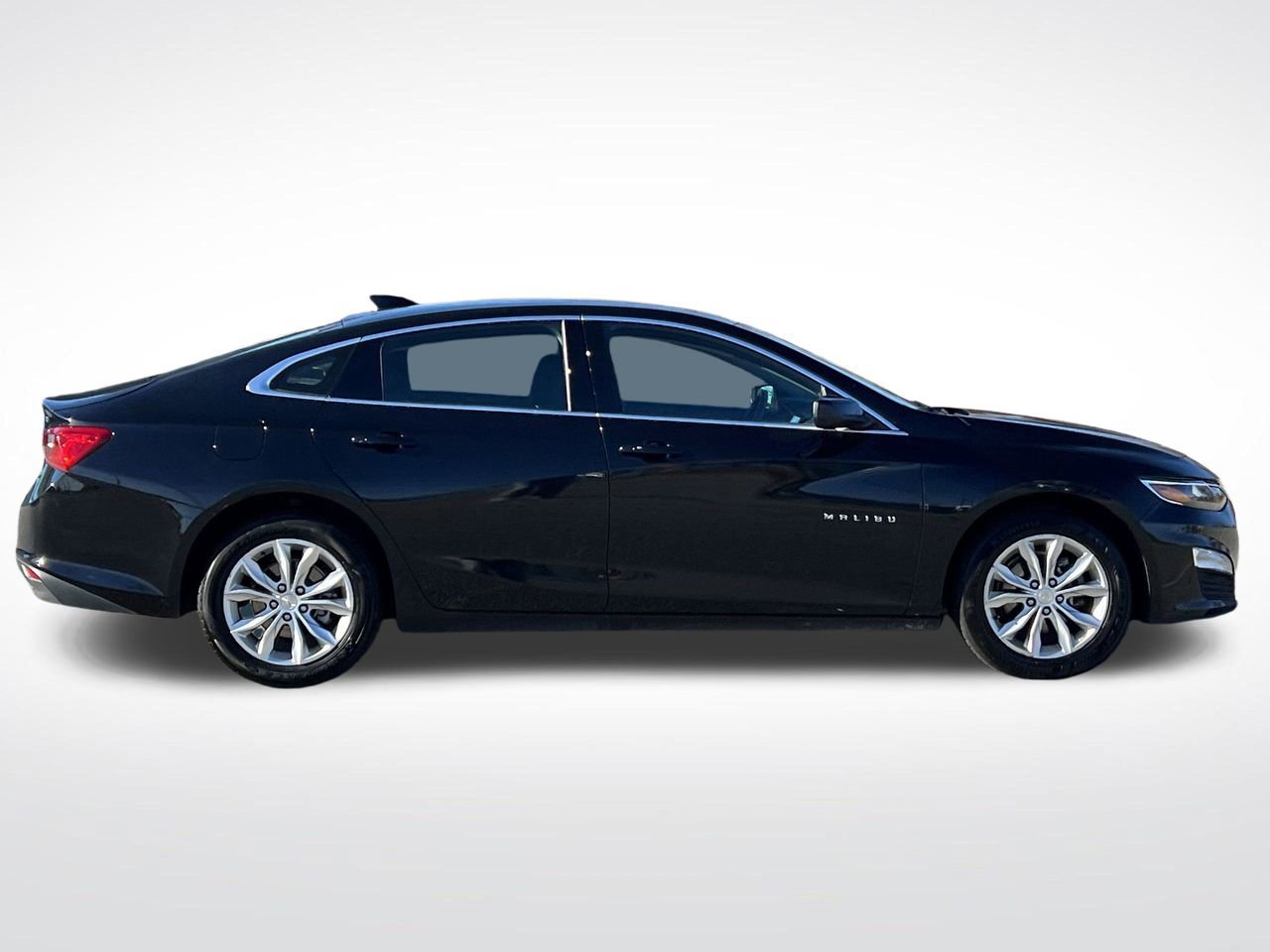 Used 2024 Chevrolet Malibu LT image 32