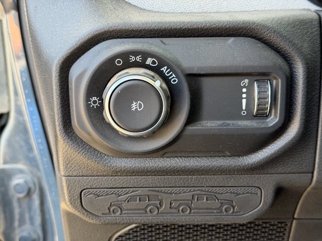 Used 2024 Jeep Wrangler Sport AWD/4WD image 9
