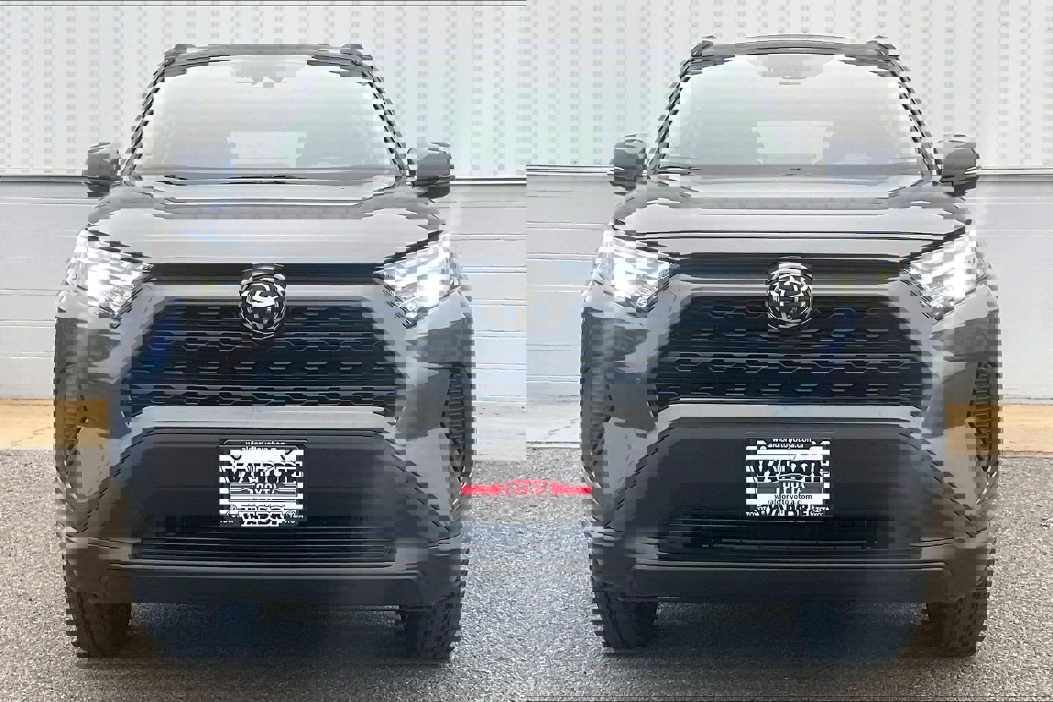 Used 2022 Toyota RAV4 XLE w/ Convenience Package image 3