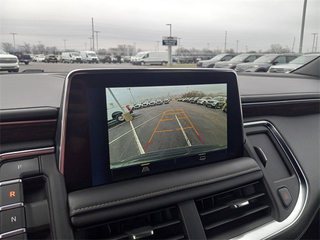 Used 2023 Chevrolet Suburban Premier image 22