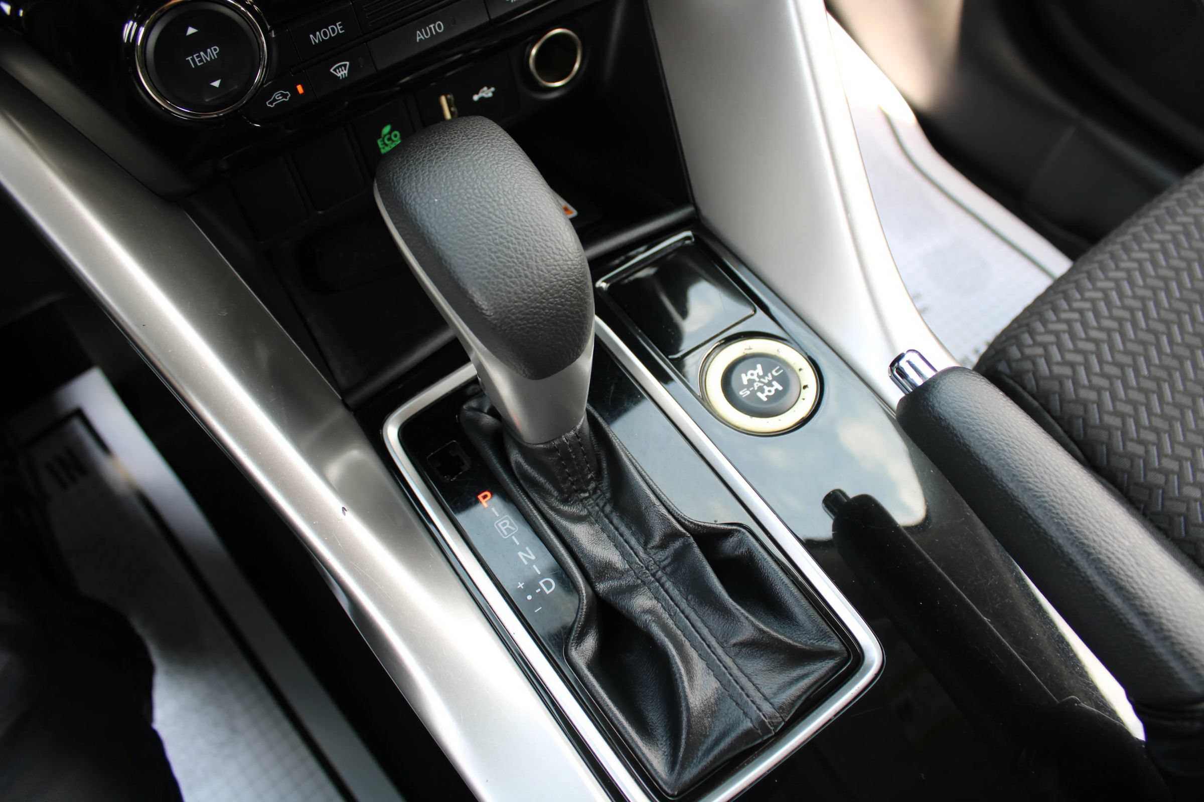 Used 2019 Mitsubishi Eclipse Cross ES AWD/4WD image 16