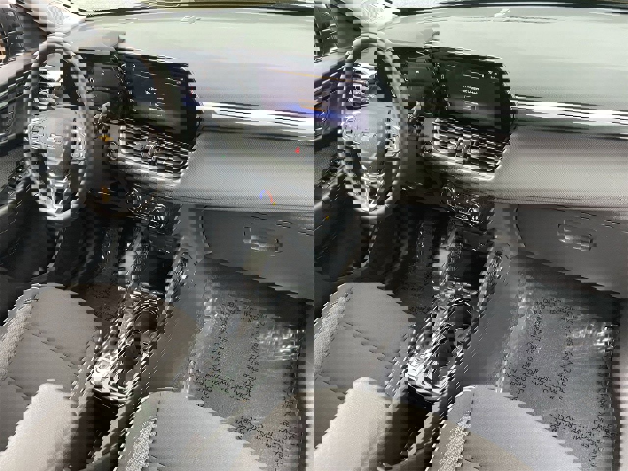 Used 2024 Chevrolet TrailBlazer LT w/ LT Cold Weather Package image 11