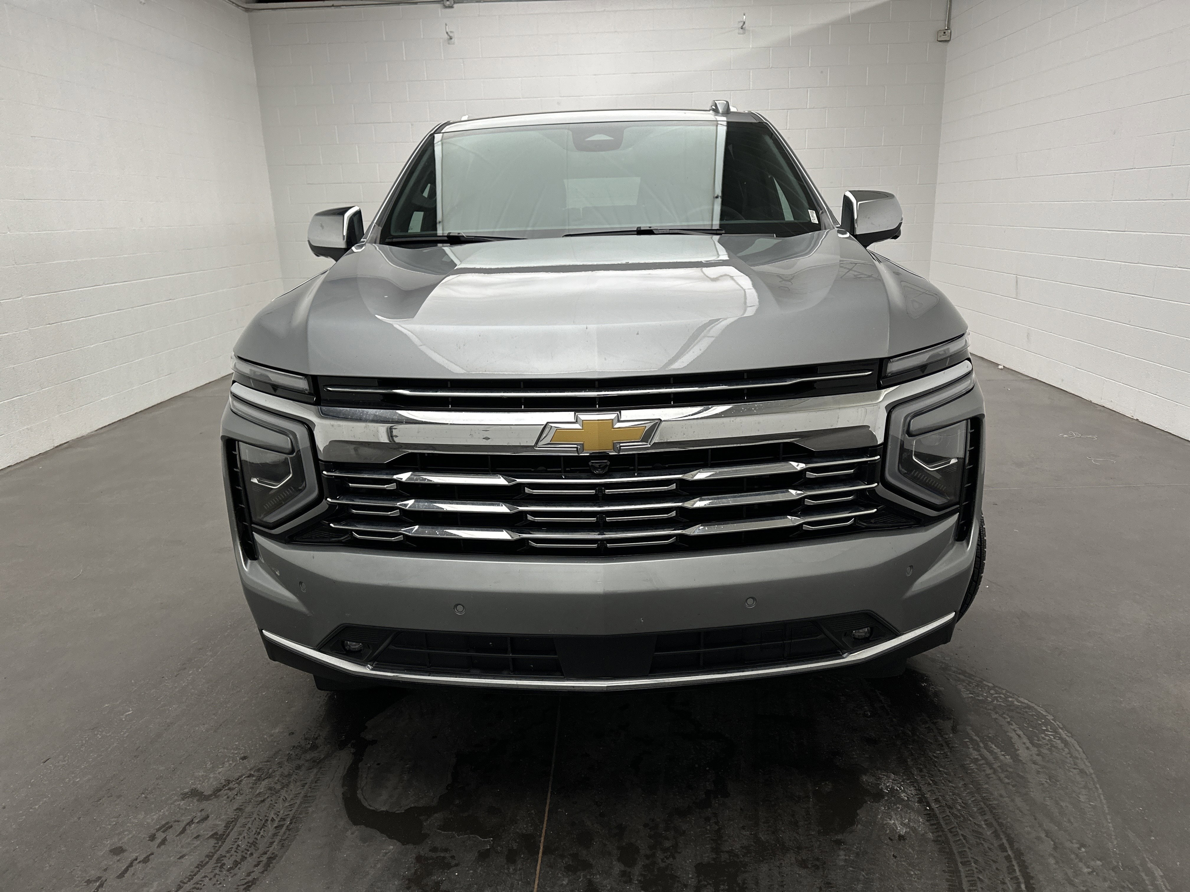New 2025 Chevrolet Suburban Premier image 4