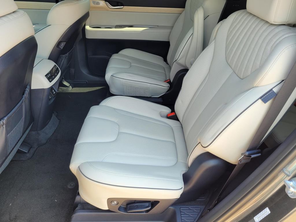 Used 2024 Hyundai Palisade Limited image 15