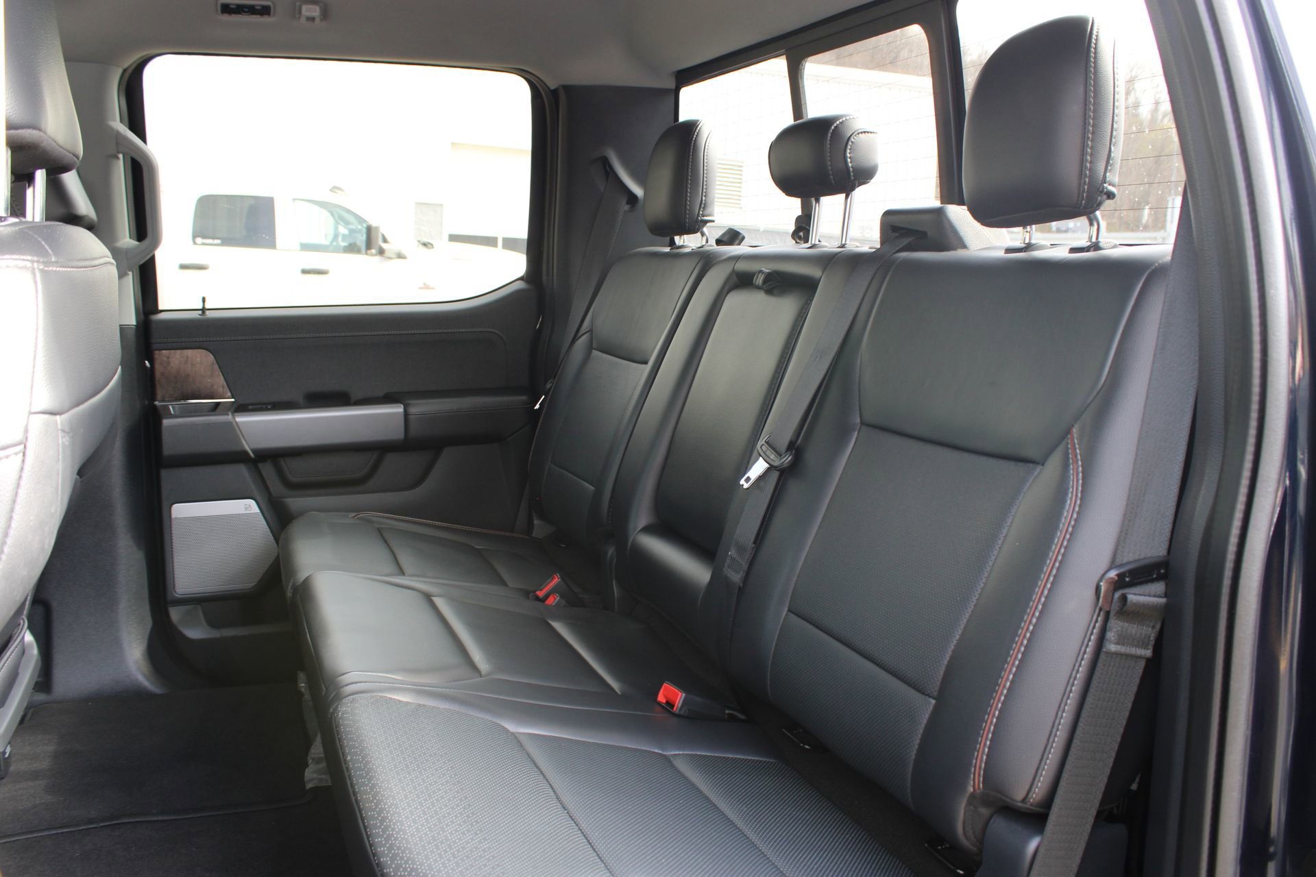 Used 2021 Ford F150 Lariat w/ FX4 Off-Road Package image 15