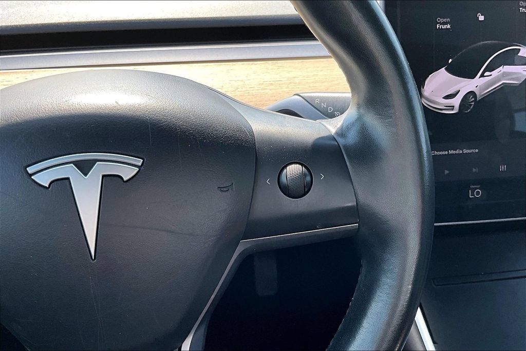 Used 2018 Tesla Model 3 Long Range RWD image 18
