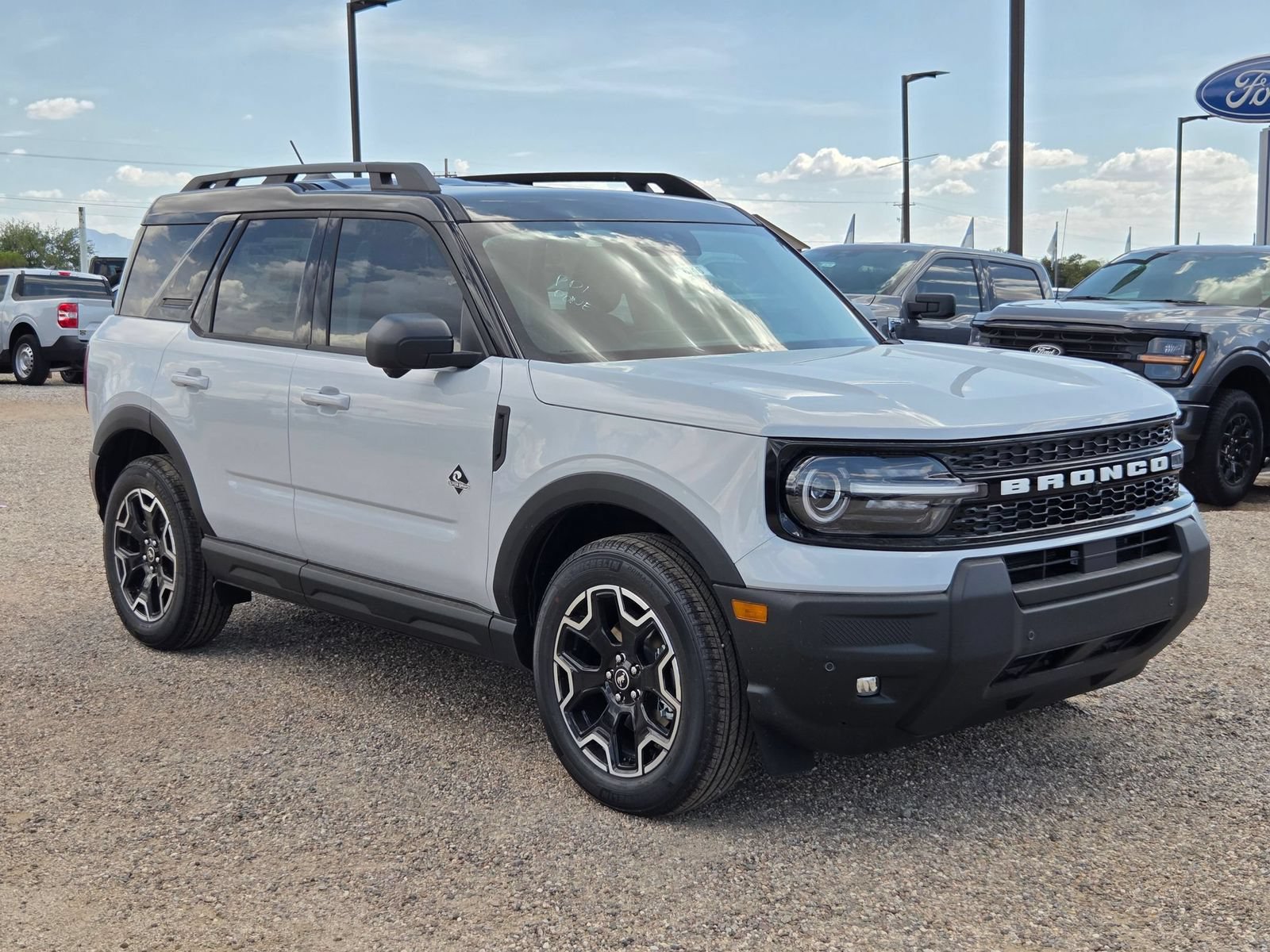 New 2026 Ford Bronco Sport Outer Banks w/ Outer Banks Tech Package+ AWD/4WD image 3