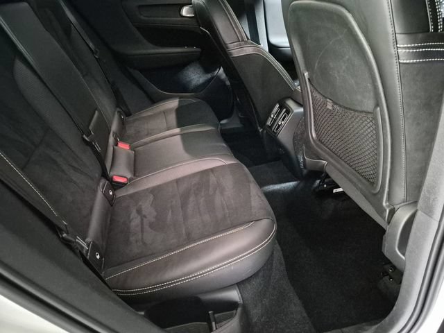 Used 2020 Volvo XC40 T5 R-Design AWD/4WD image 19