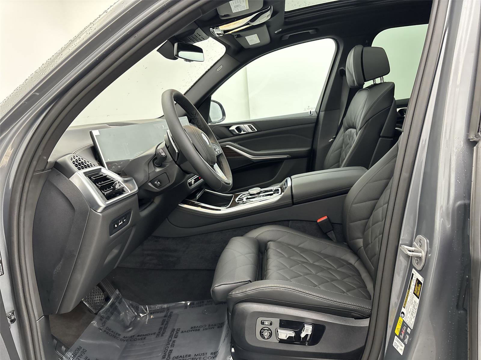 New 2026 BMW X5 xDrive50e w/ Climate Comfort Package image 25