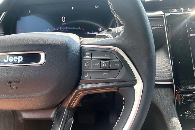 Used 2025 Jeep Grand Cherokee L Altitude AWD/4WD image 18