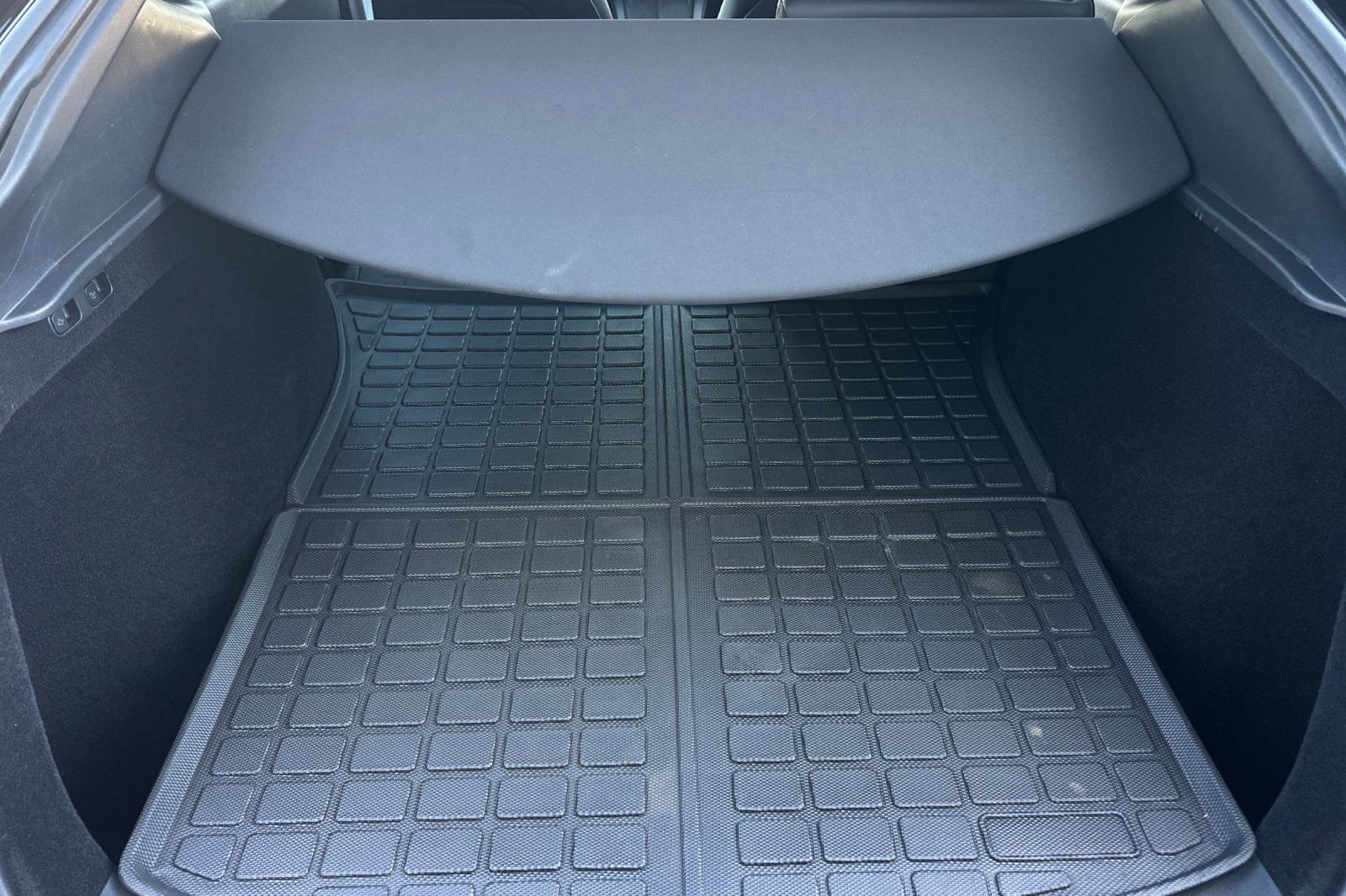 Used 2024 Tesla Model Y Long Range image 14