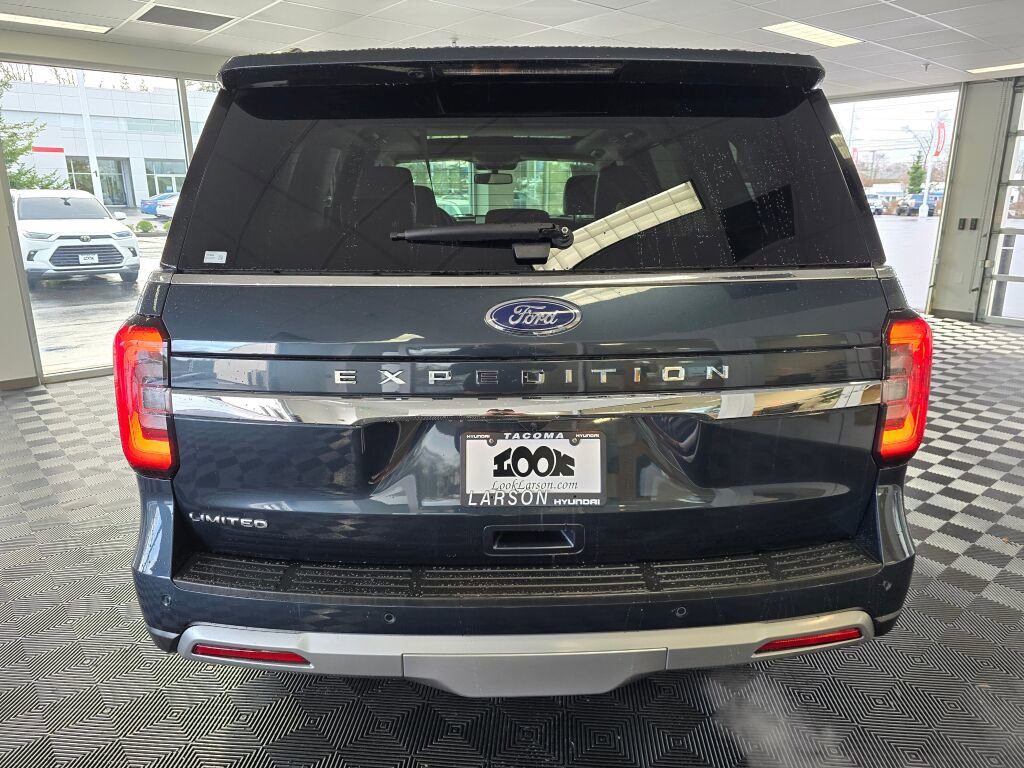 Used 2024 Ford Expedition Limited image 5