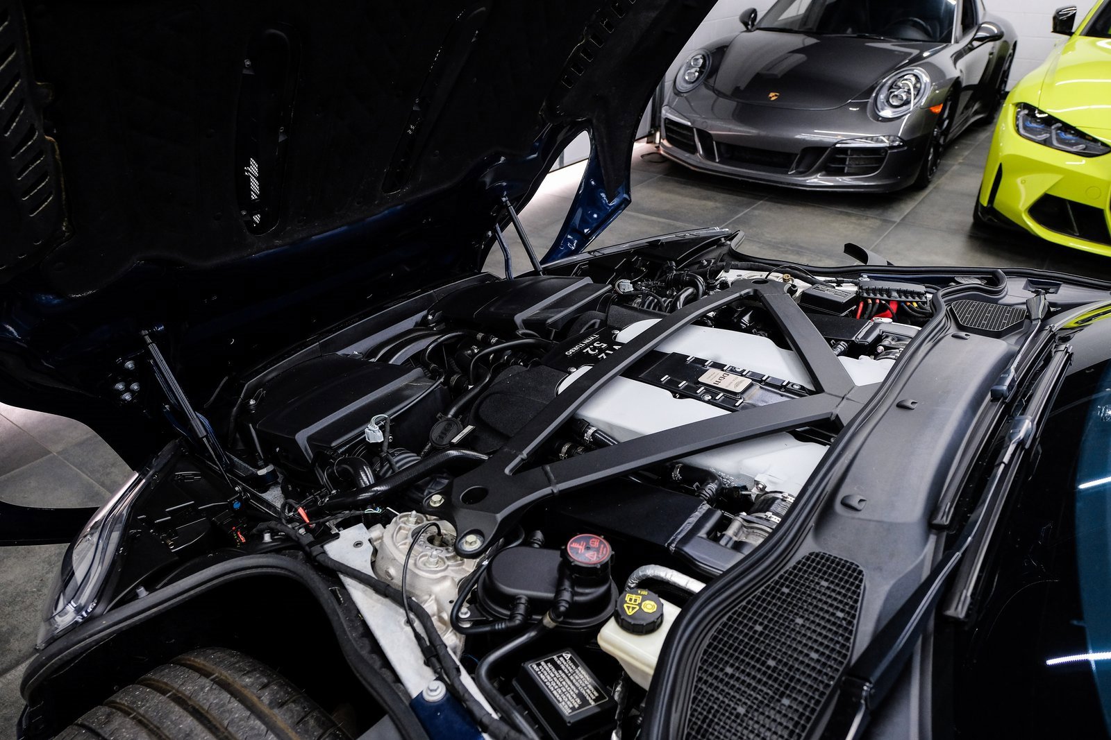 Used 2018 Aston Martin DB11 V12 image 55