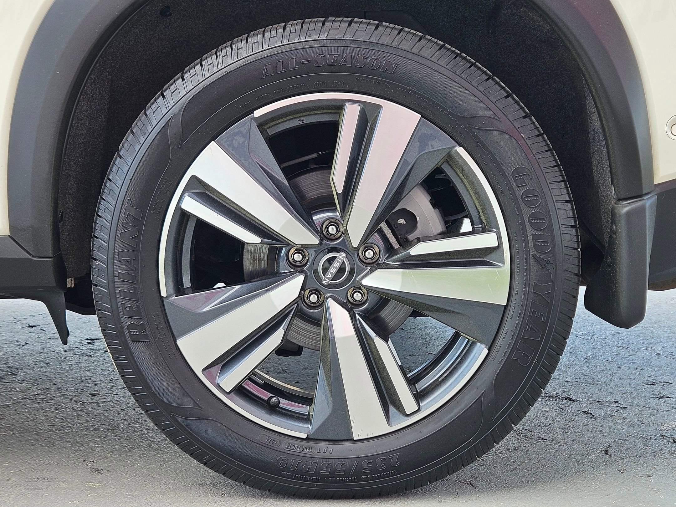 Used 2023 Nissan Rogue Platinum w/ Platinum Premium Package AWD/4WD image 29