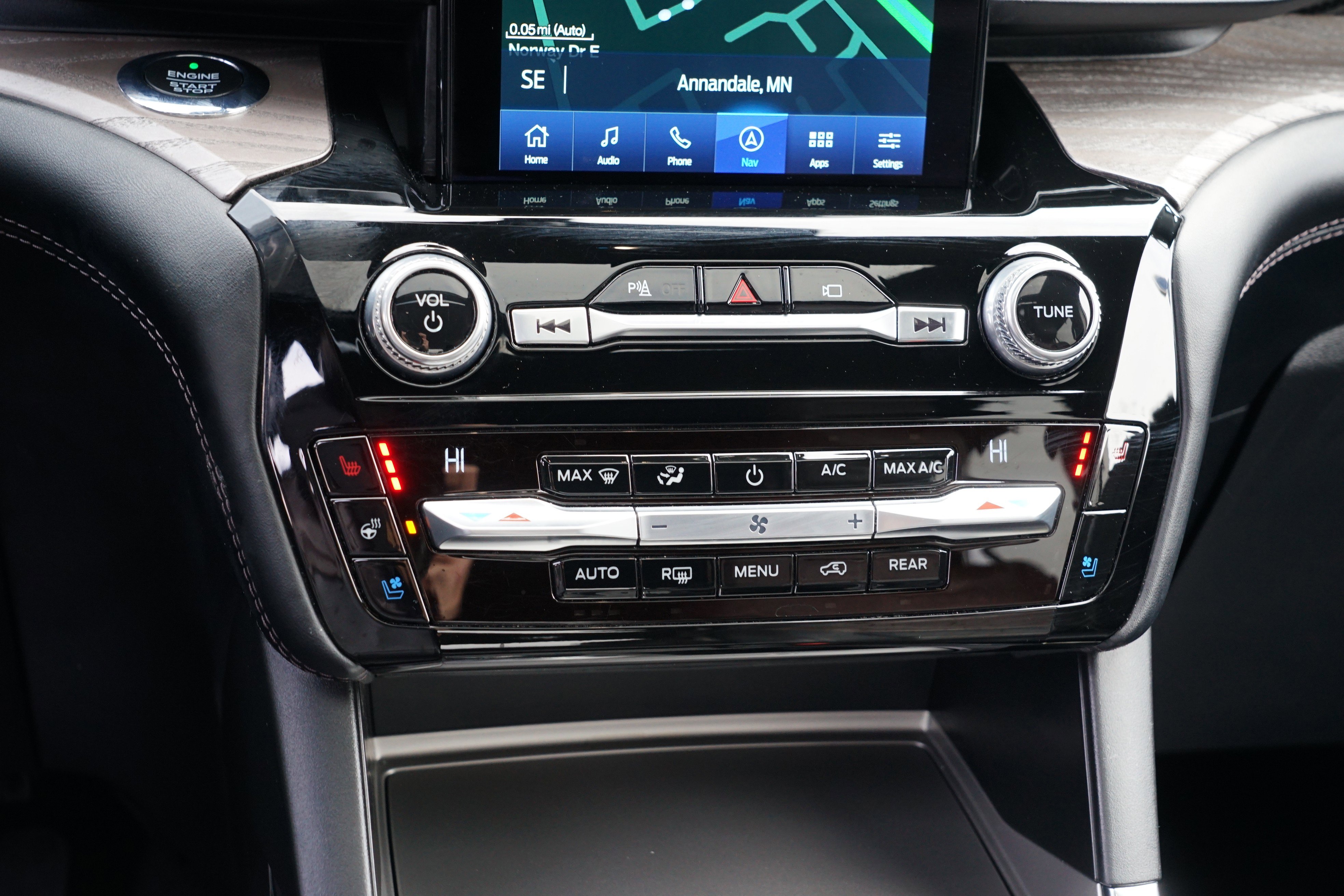 Used 2021 Ford Explorer Platinum w/ Equipment Group 601A image 27