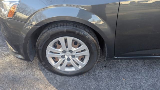 Used 2019 Chevrolet Sonic LT image 9